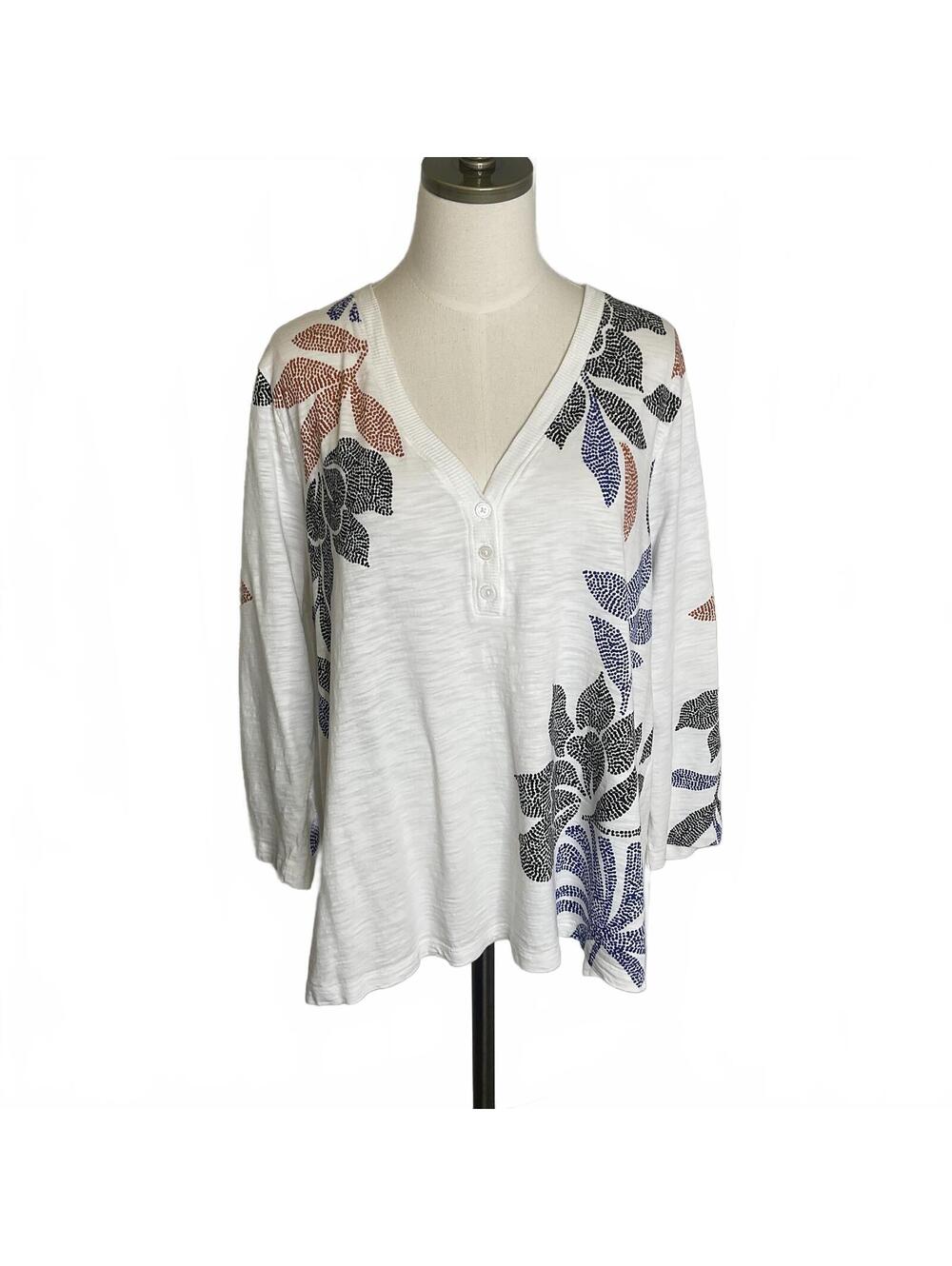 Chico's White V-Neck Henley Top with Blue, Black and Rust Leaf Print